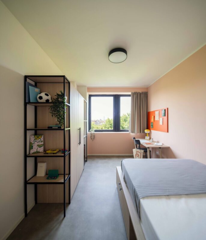 Shared Bathroom Room 2
